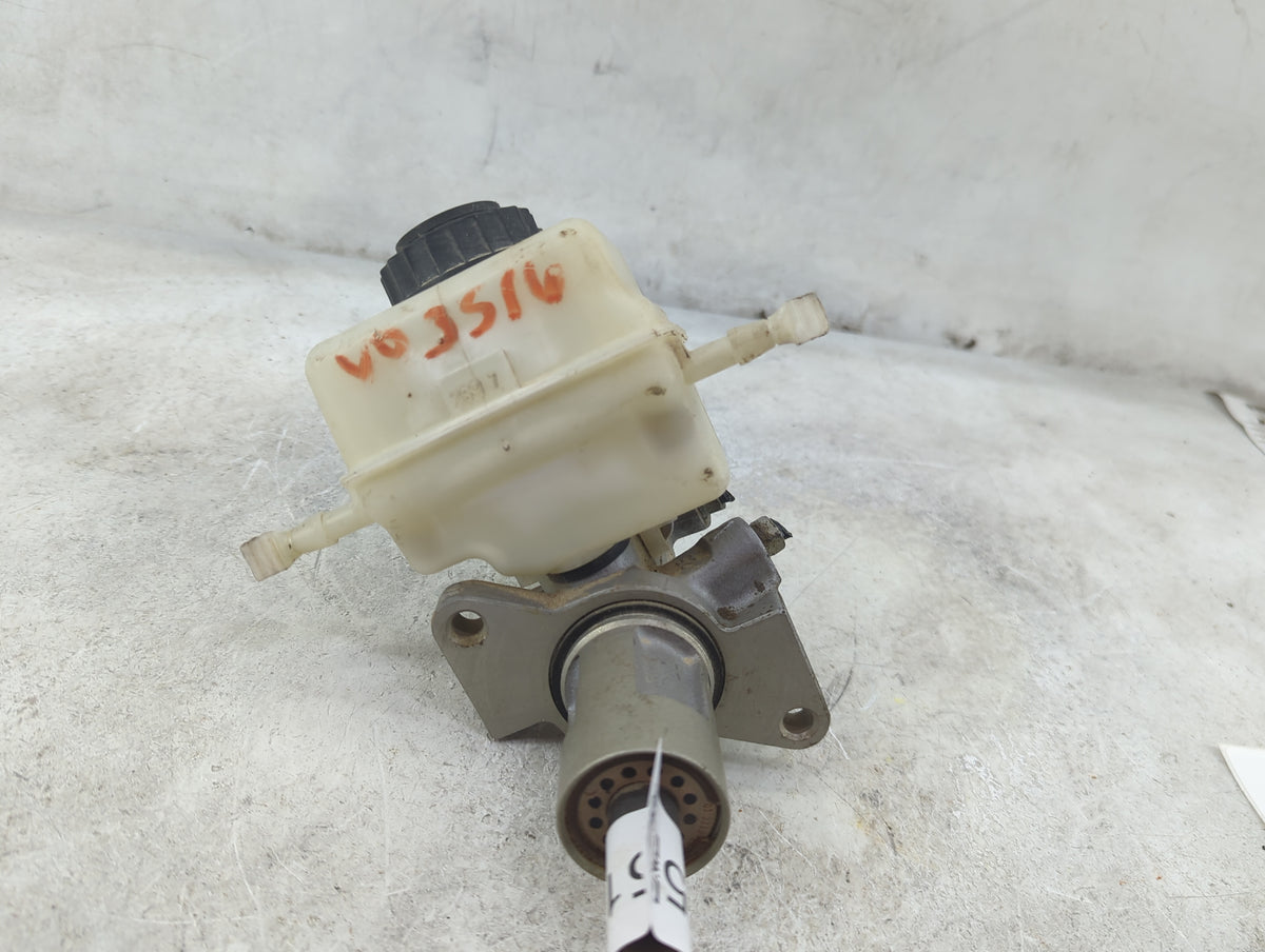 2007-2013 Bmw 328i Brake Master Cylinder 1516245 - Oemusedautoparts1.com