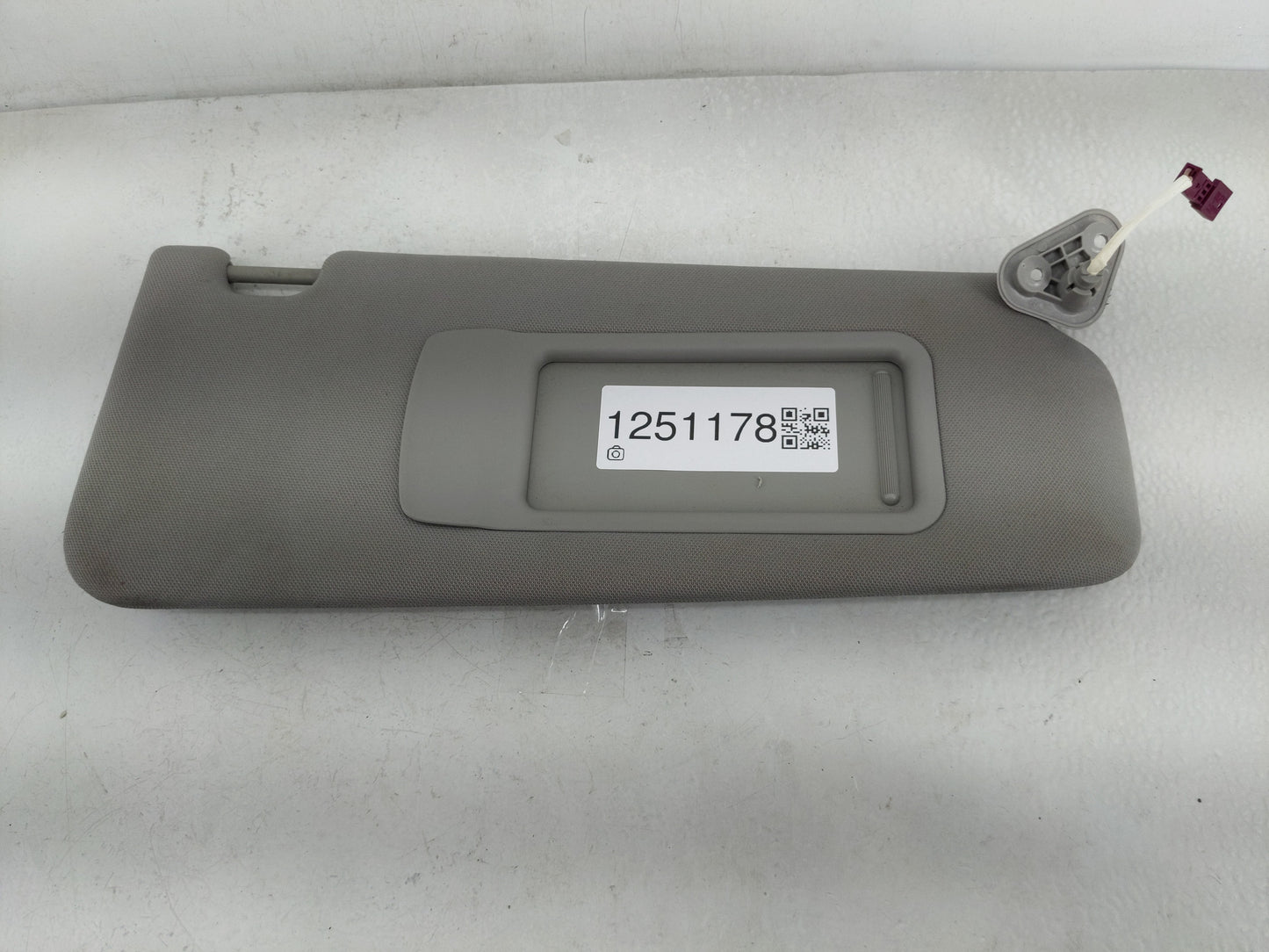 2008 Bmw 328xi Sun Visor Shade Replacement Passenger Right Mirror Fits Fits 2007 2009 2010 2011 2012 2013 OEM Used Auto Part