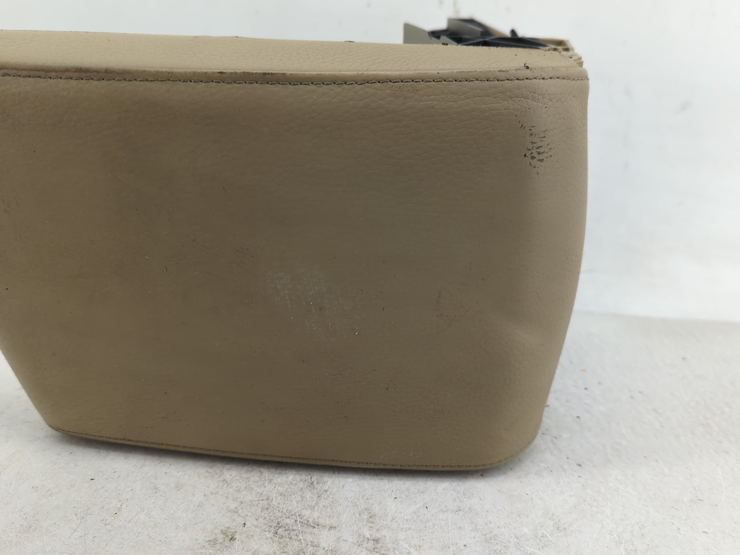 2008 Bmw 328xi Center Console Armrest Cover Lid Fits Fits 2006 2007 OEM Used Auto Parts - Oemusedautoparts1.com