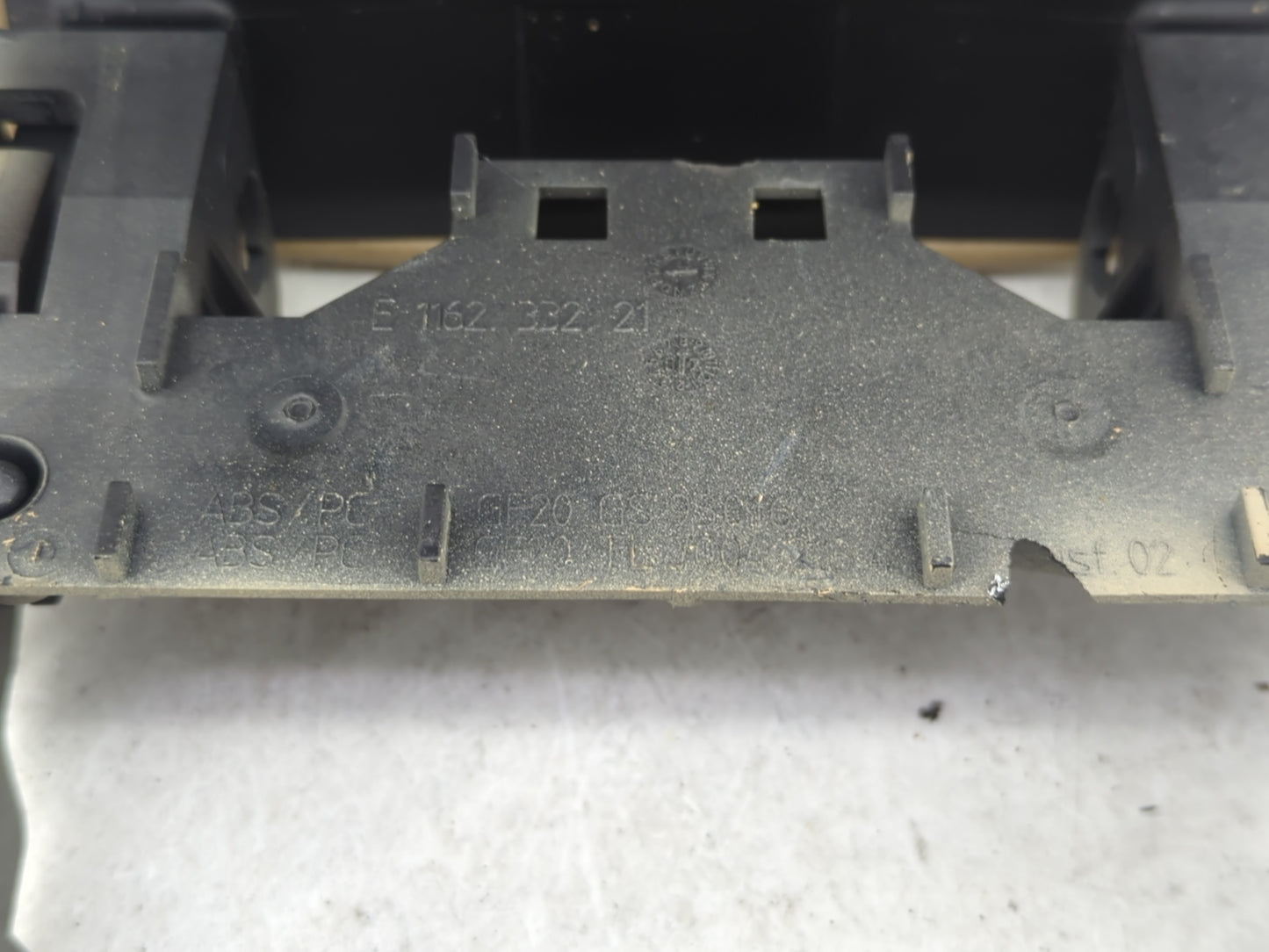 2008 Bmw 328xi Center Console Armrest Cover Lid Fits Fits 2006 2007 OEM Used Auto Parts - Oemusedautoparts1.com