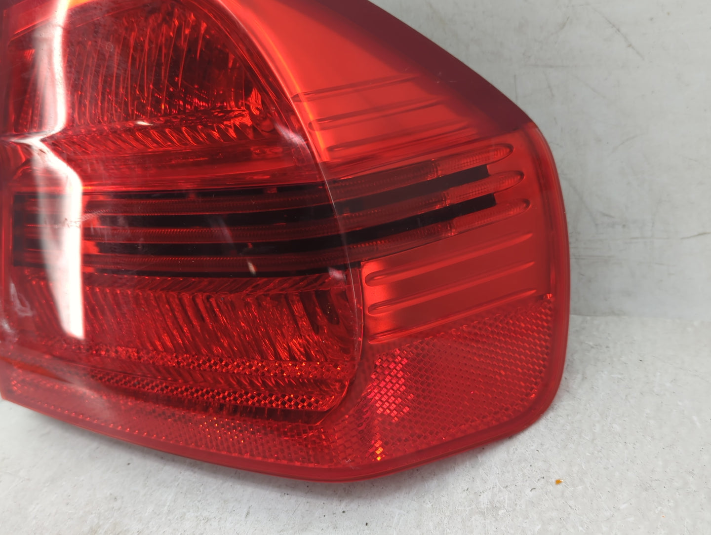 2008 Bmw 328xi Tail Light Assembly Passenger Right OEM Fits Fits 2006 2007 OEM Used Auto Parts - Oemusedautoparts1.com