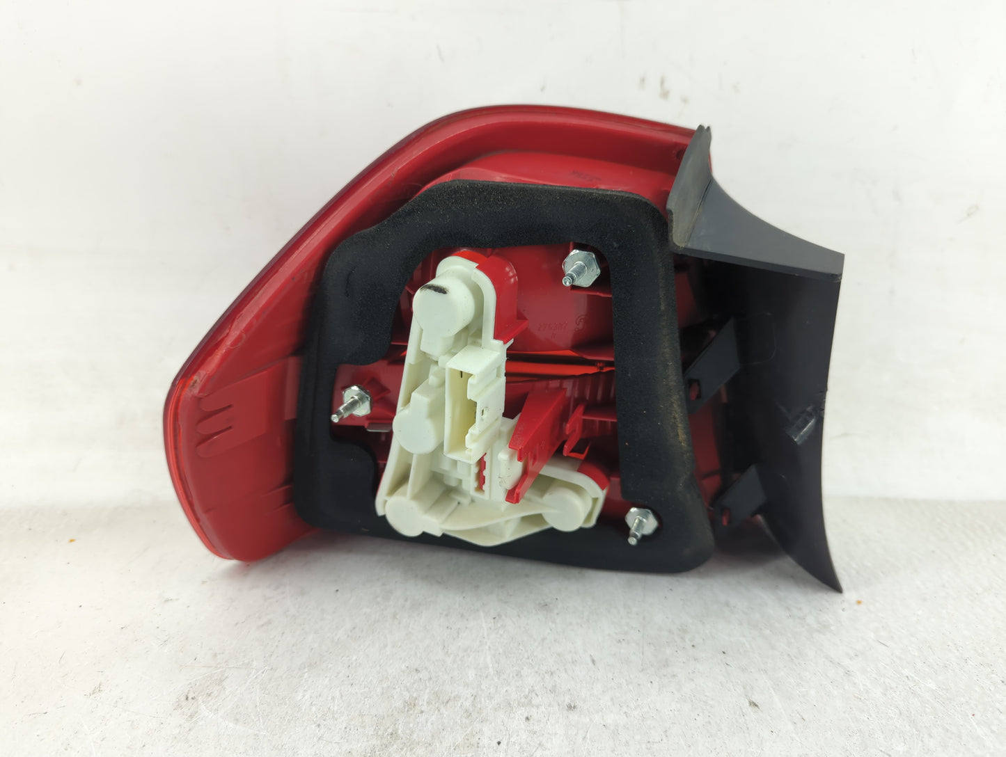 2008 Bmw 328xi Tail Light Assembly Passenger Right OEM Fits Fits 2006 2007 OEM Used Auto Parts - Oemusedautoparts1.com