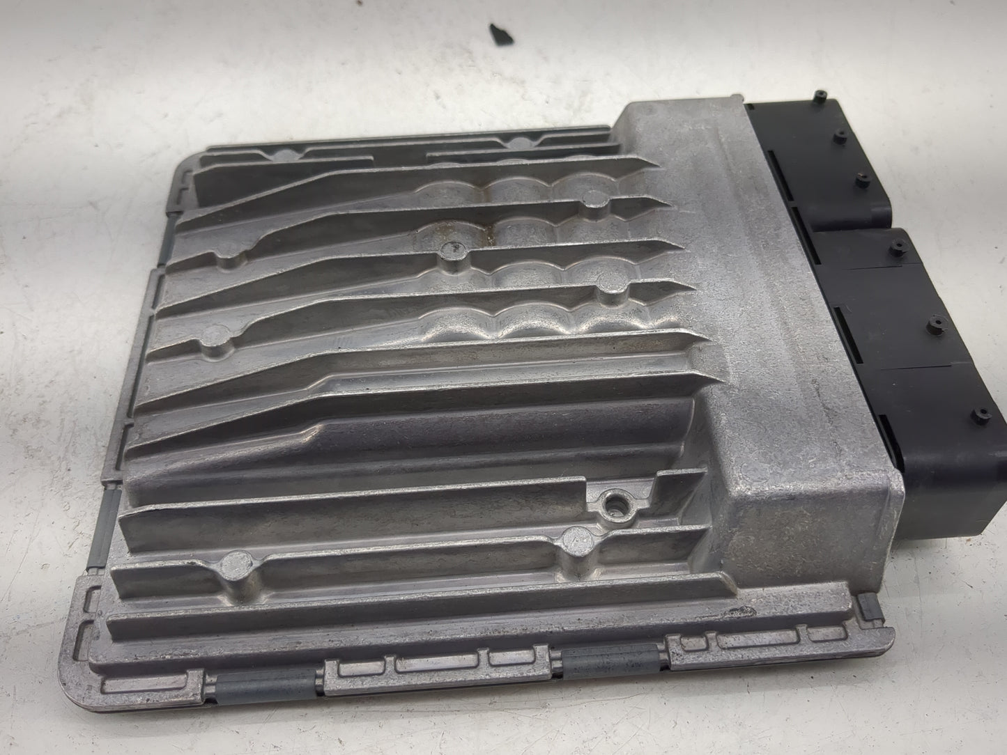 2008 Bmw 328xi PCM Engine Control Computer ECU ECM PCU OEM P/N:7581123 7580894 Fits Fits 2007 2009 2010 OEM Used Auto Parts 