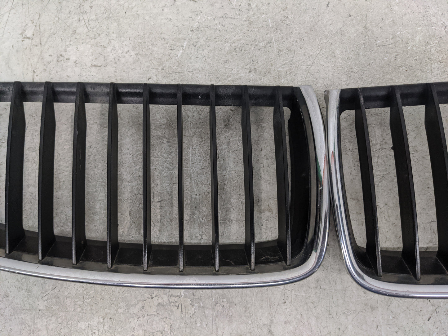 Bmw 328xi Front Bumper Grille - Oemusedautoparts1.com