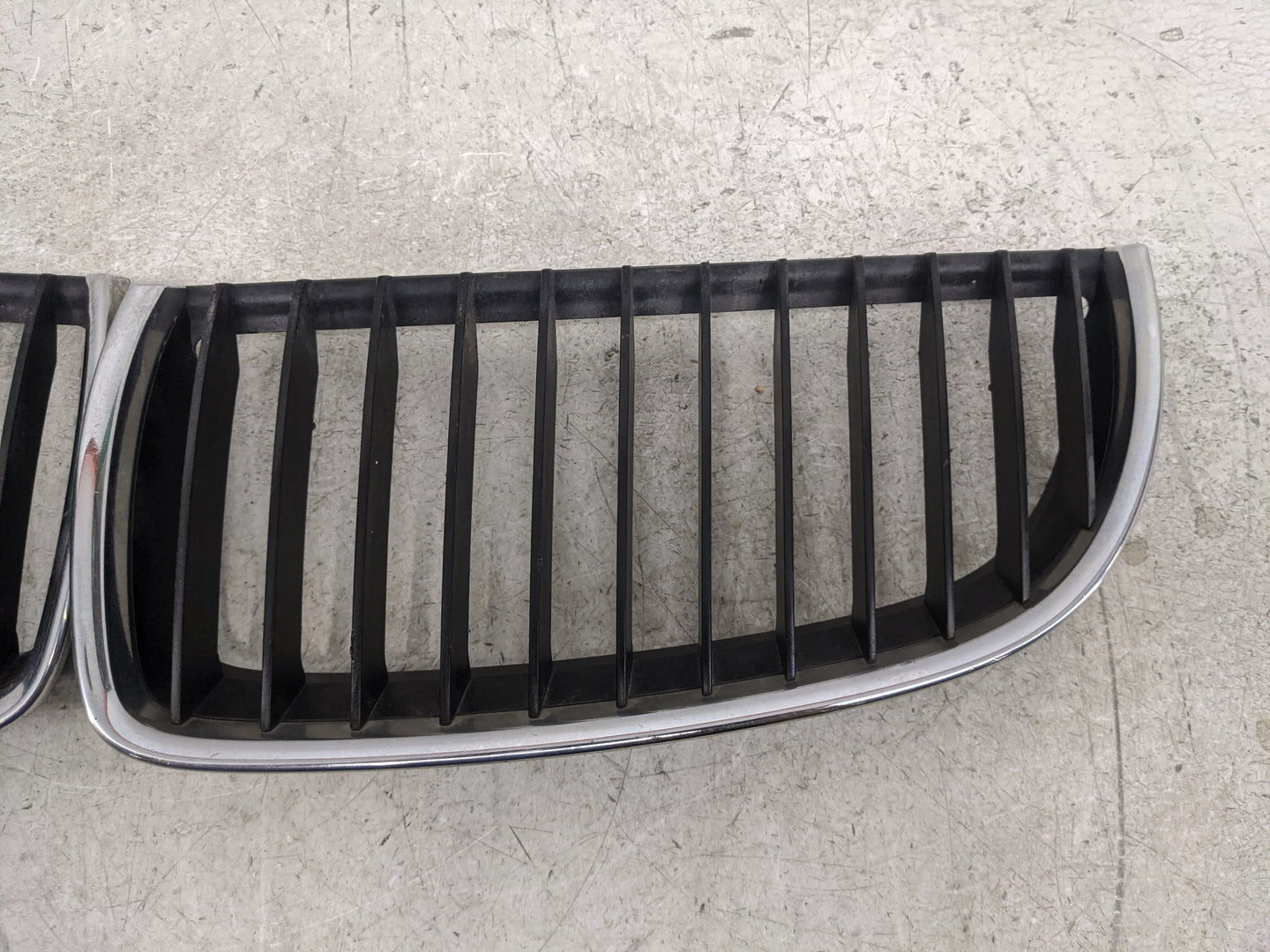 Bmw 328xi Front Bumper Grille - Oemusedautoparts1.com