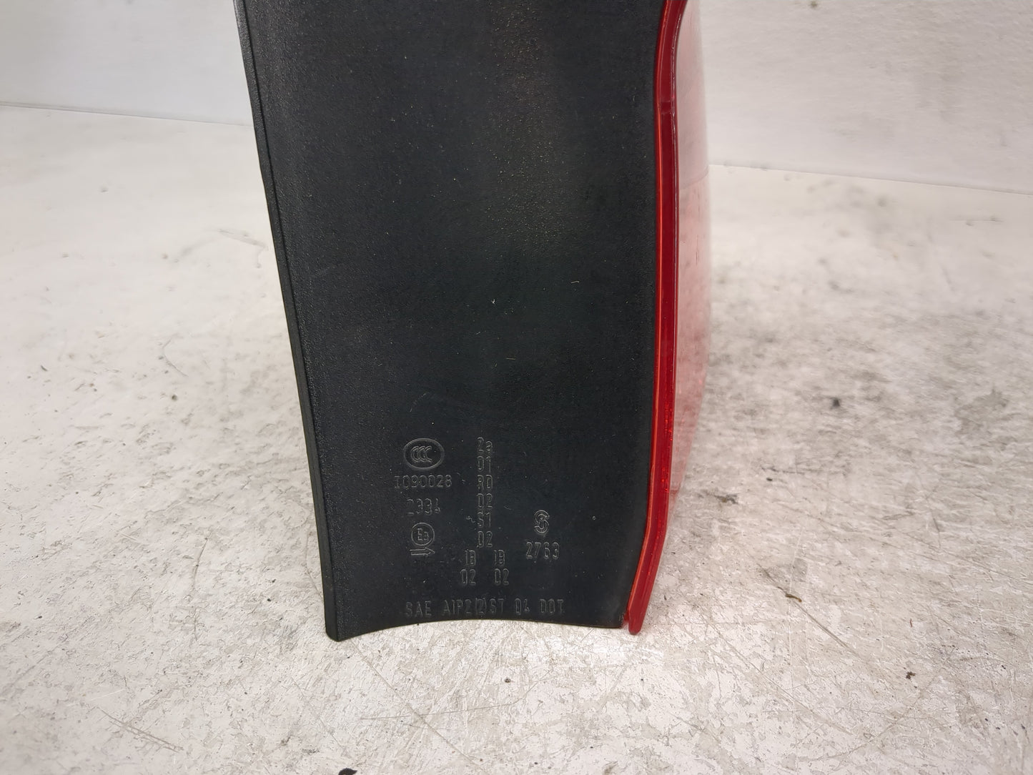2007-2008 Bmw 328i Tail Light Assembly Passenger Right OEM Fits Fits 2006 2007 2008 OEM Used Auto Parts - Oemusedautoparts1.