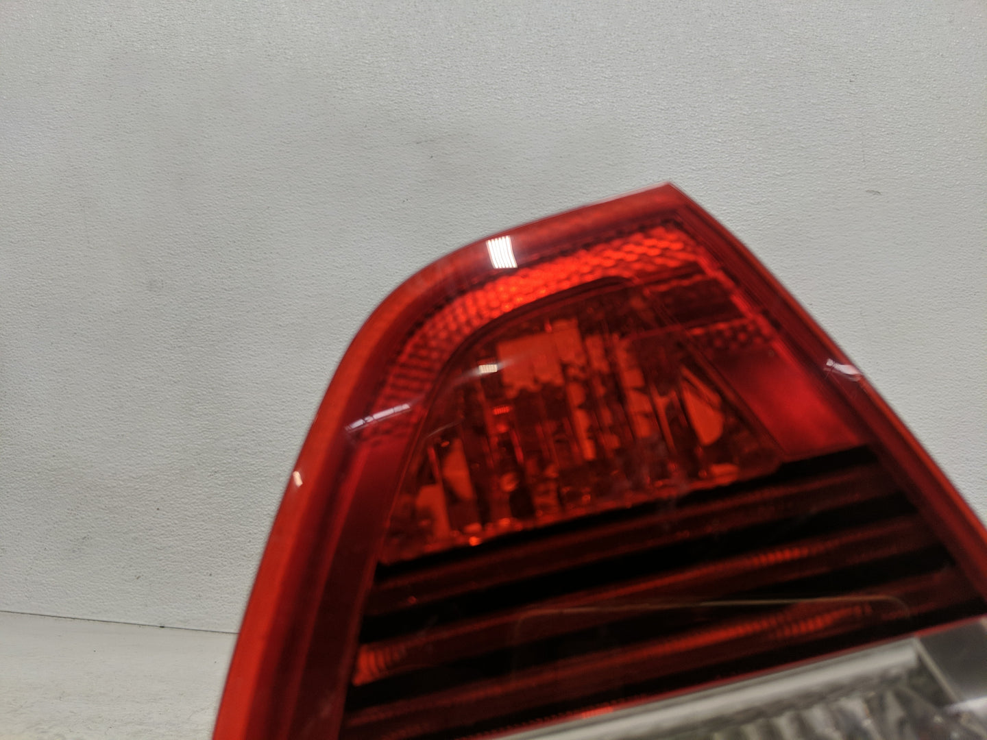 2007-2008 Bmw 328i Tail Light Assembly Driver Left OEM Fits Fits 2006 2007 2008 OEM Used Auto Parts - Oemusedautoparts1.com