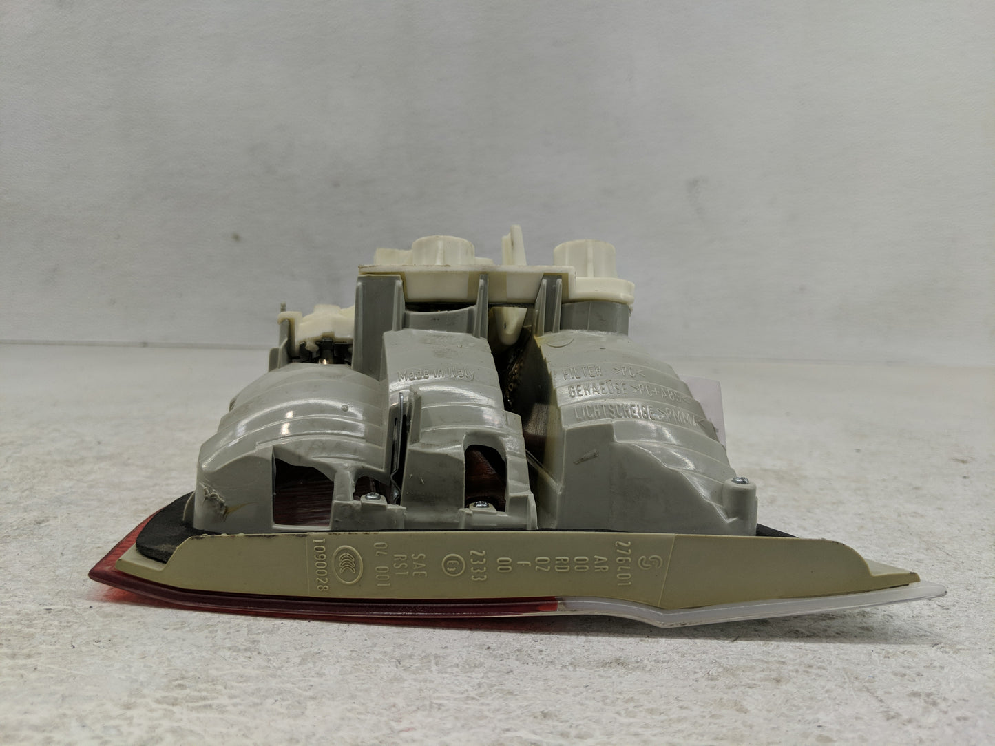 2007-2008 Bmw 328i Tail Light Assembly Driver Left OEM Fits Fits 2006 2007 2008 OEM Used Auto Parts - Oemusedautoparts1.com