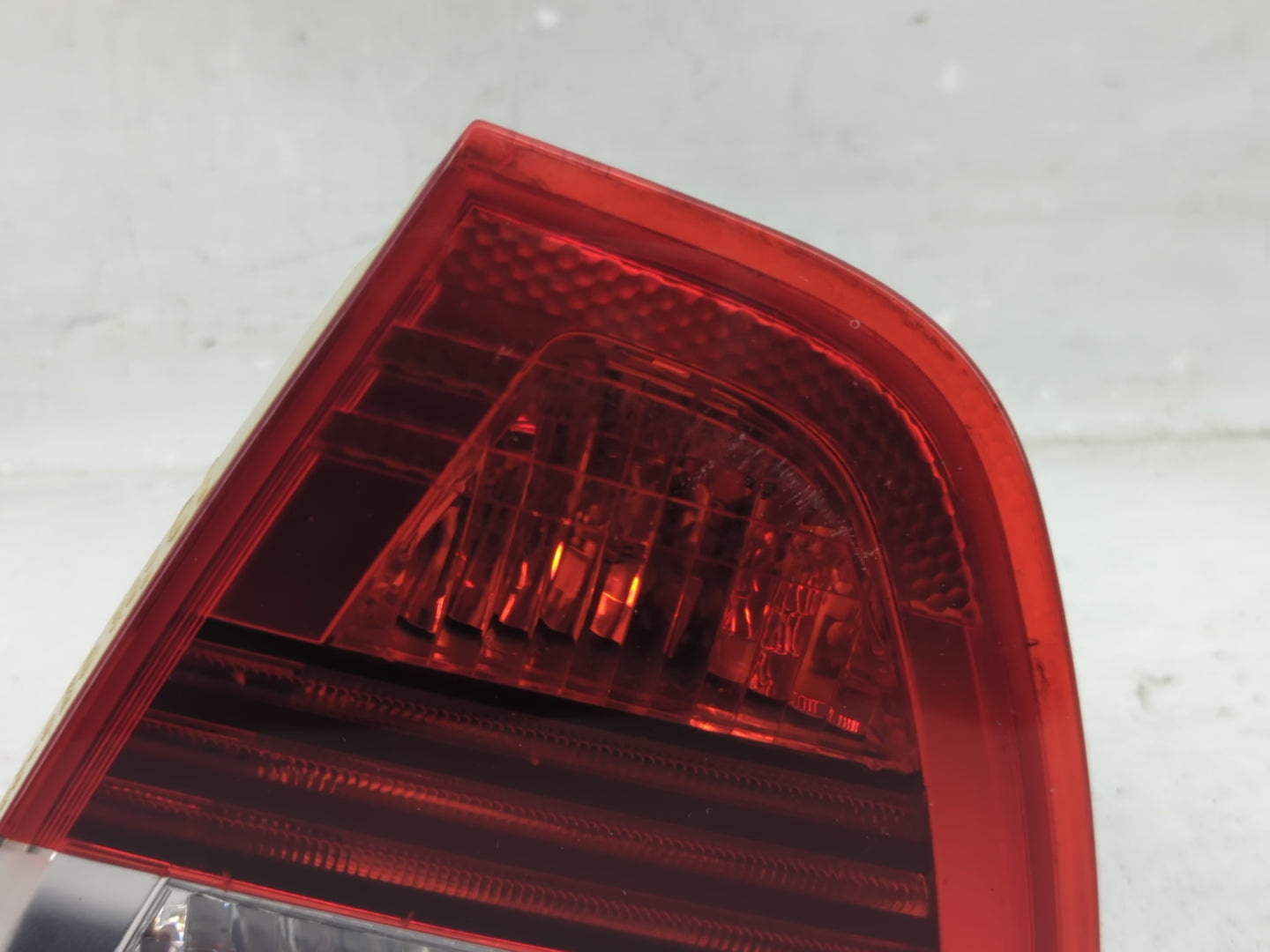 2007-2008 Bmw 328i Tail Light Assembly Passenger Right OEM P/N:6 937 460 Fits Fits 2006 2007 2008 OEM Used Auto Parts - Oemu
