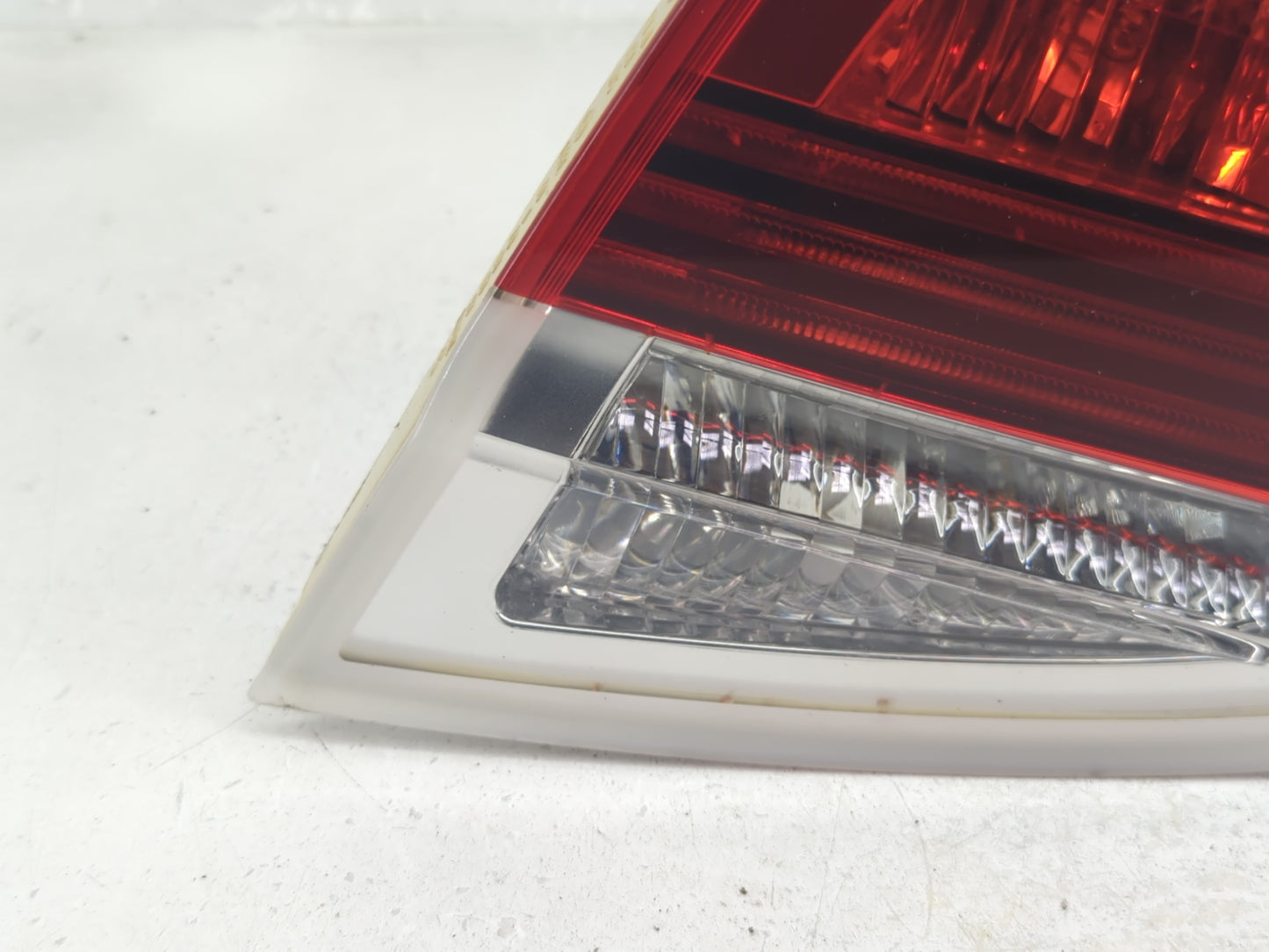 2007-2008 Bmw 328i Tail Light Assembly Passenger Right OEM P/N:6 937 460 Fits Fits 2006 2007 2008 OEM Used Auto Parts - Oemu