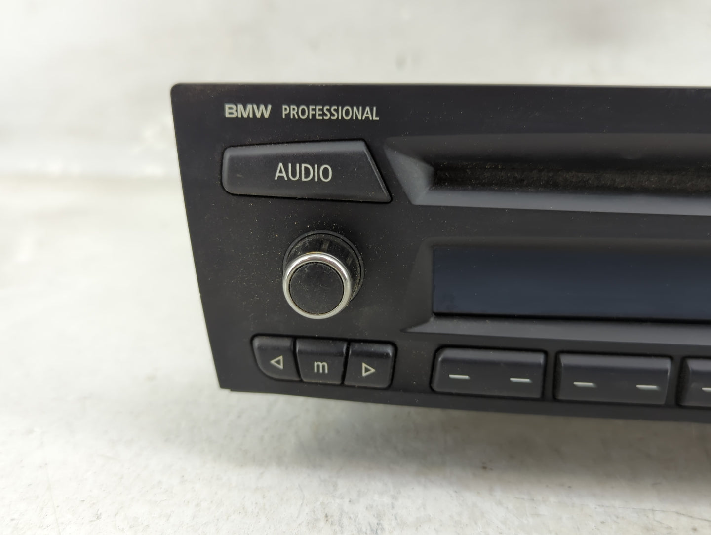 2008-2009 Bmw 328i Radio AM FM Cd Player Receiver Replacement P/N:132640 10 A2C53300833 Fits Fits 2008 2009 OEM Used Auto Pa