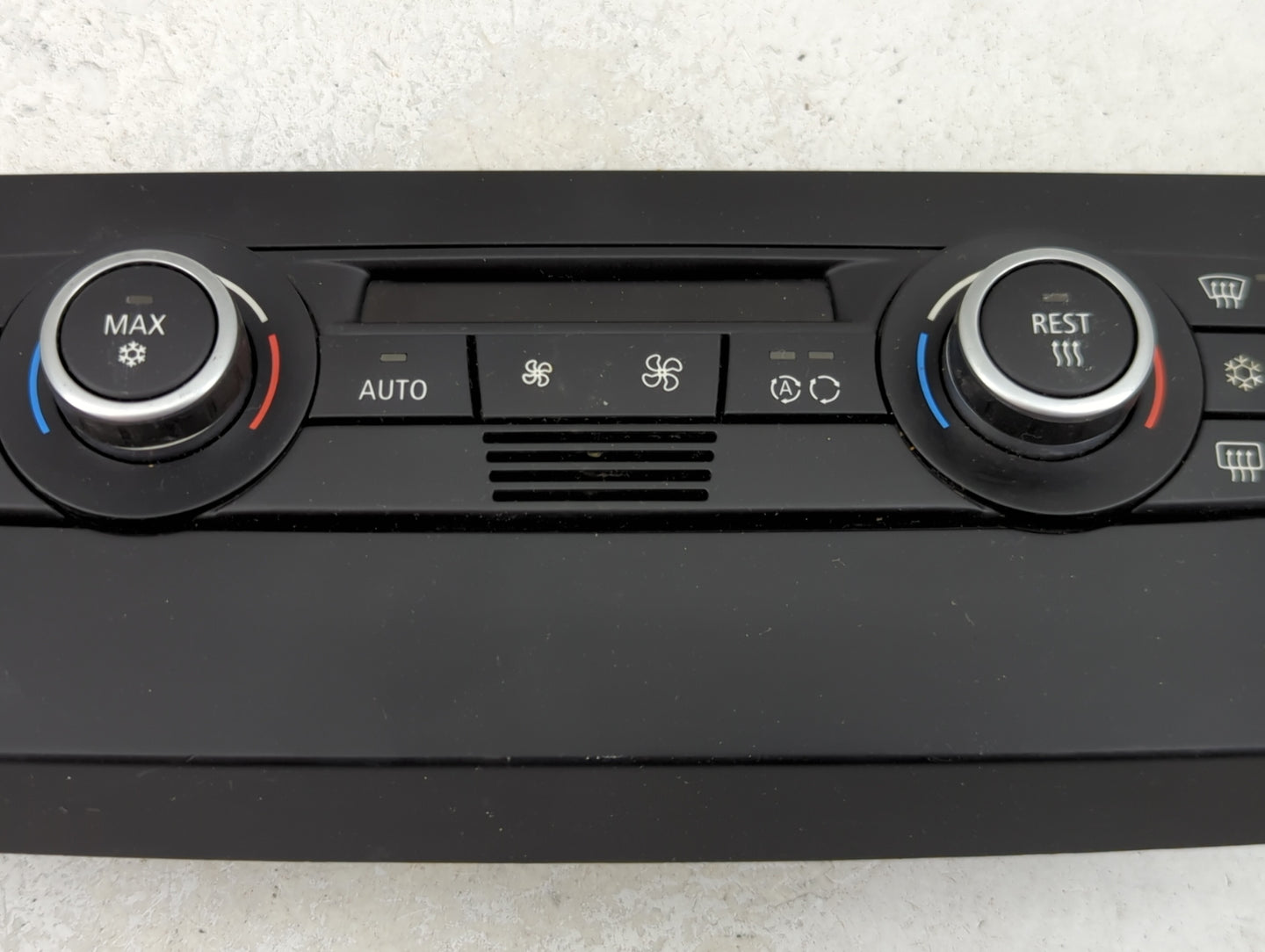 2007-2009 Bmw 328i Climate Control Module Temperature AC/Heater Replacement P/N:9162983-01 Fits Fits 2007 2008 2009 OEM Used