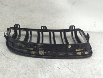 2007-2008 Bmw 328i Front Grille Bumper Not Included 1459658