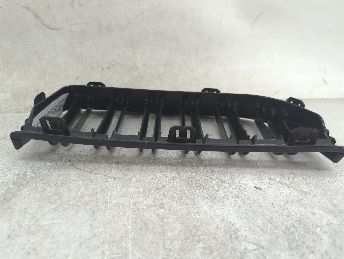 2007-2008 Bmw 328i Front Grille Bumper Not Included 1459658 - Oemusedautoparts1.com