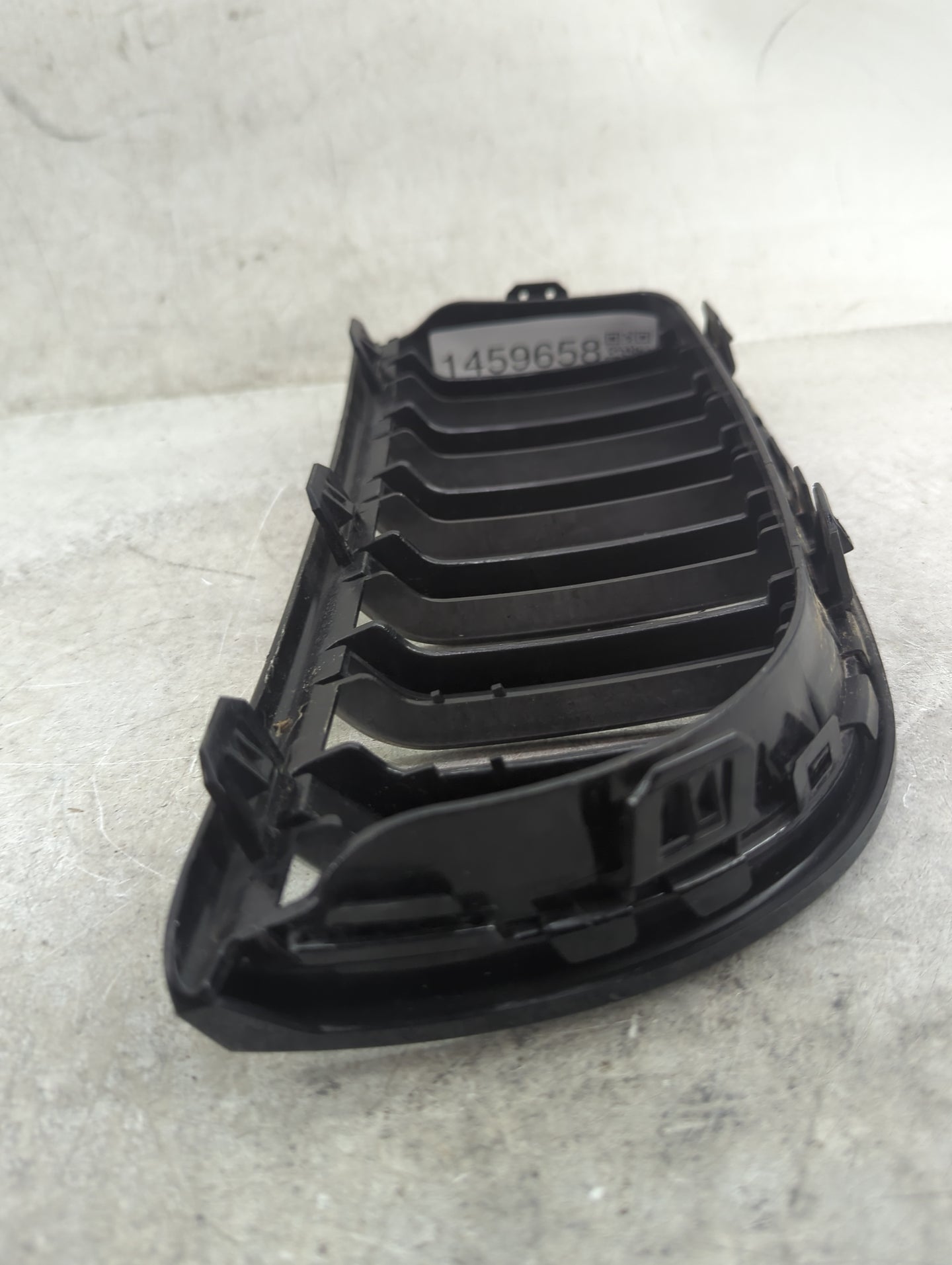 2007-2008 Bmw 328i Front Grille Bumper Not Included 1459658 - Oemusedautoparts1.com