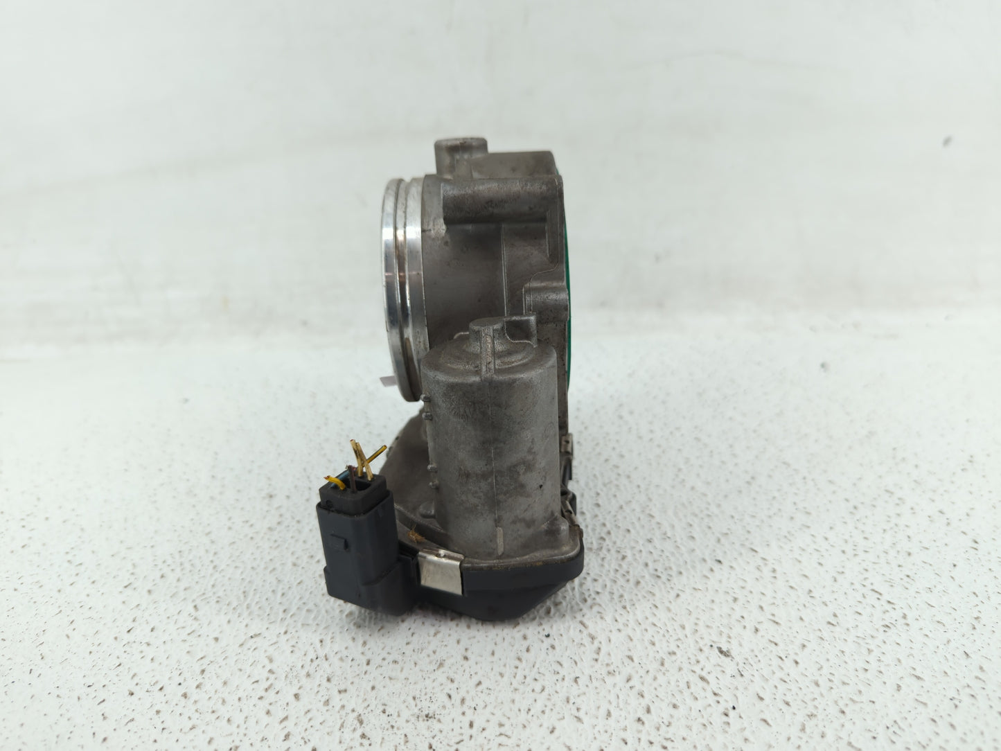 2007-2013 Bmw 328i Throttle Body P/N:1354 7556118-04 1354 7556118-03 Fits Fits 2007 2008 2009 2010 2011 2012 2013 OEM Used A