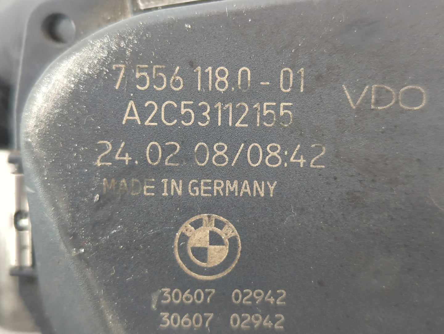 2007-2013 Bmw 328i Throttle Body P/N:7 556 118 Fits Fits 2007 2008 2009 2010 2011 2012 2013 OEM Used Auto Parts - Oemusedaut