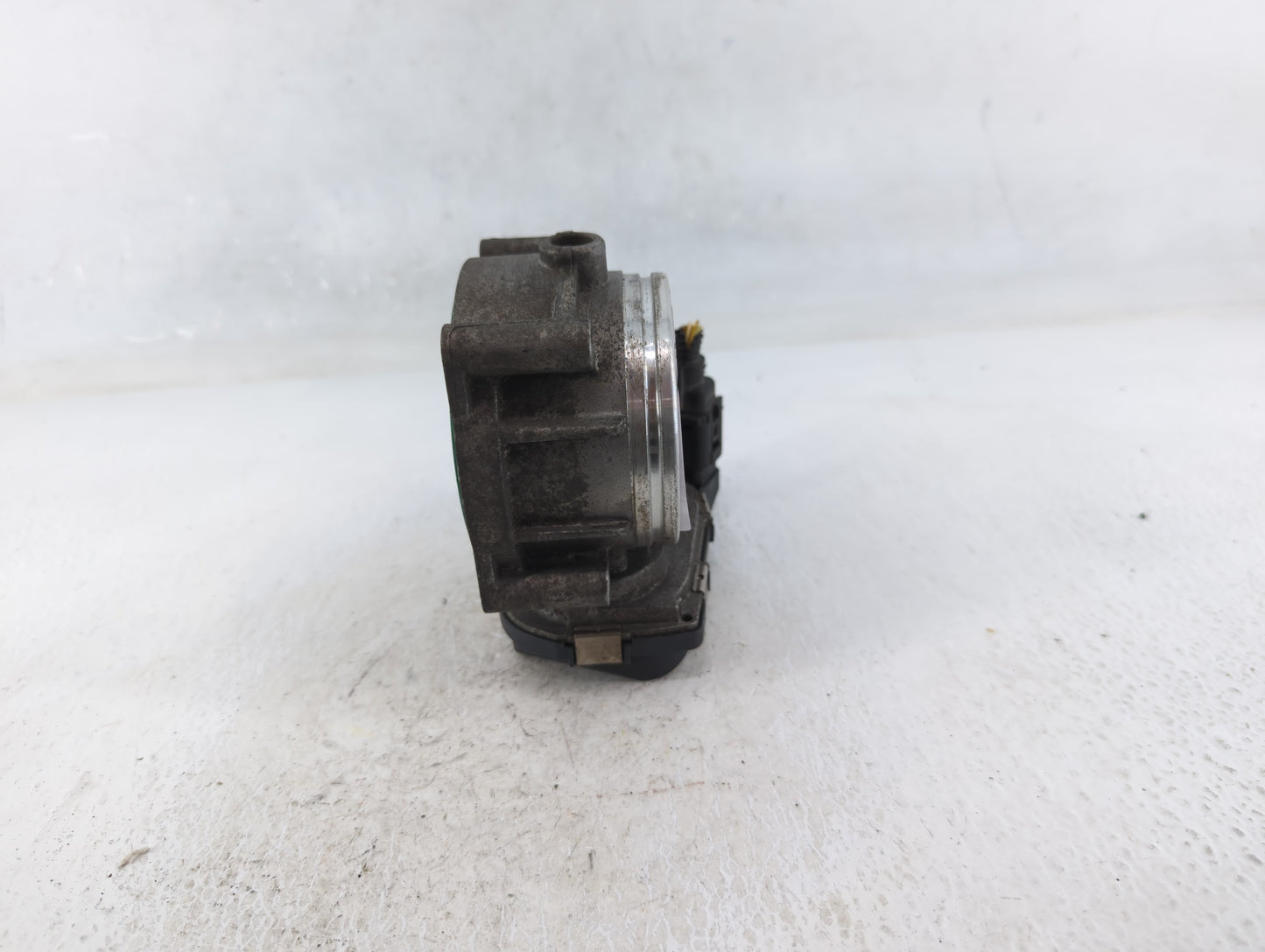 2007-2013 Bmw 328i Throttle Body P/N:1354 7556118-04 75561180-01 Fits Fits 2007 2008 2009 2010 2011 2012 2013 OEM Used Auto 