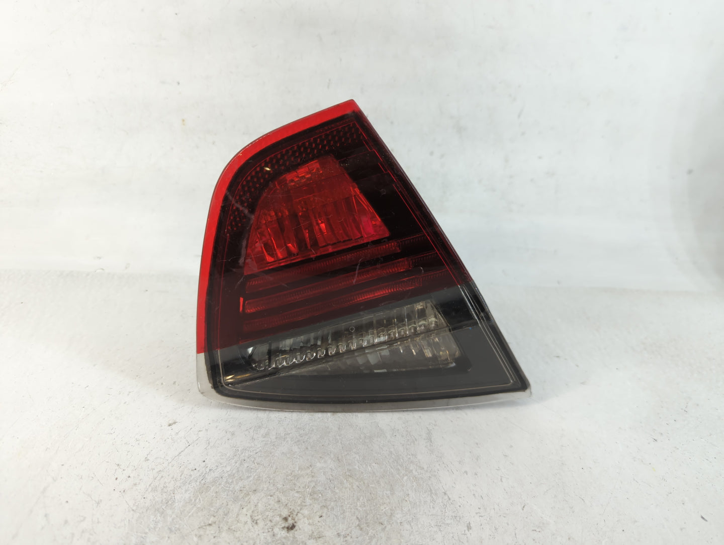 2007-2008 Bmw 328i Tail Light Assembly Driver Left OEM P/N:01857154 Fits Fits 2006 2007 2008 OEM Used Auto Parts - Oemusedau