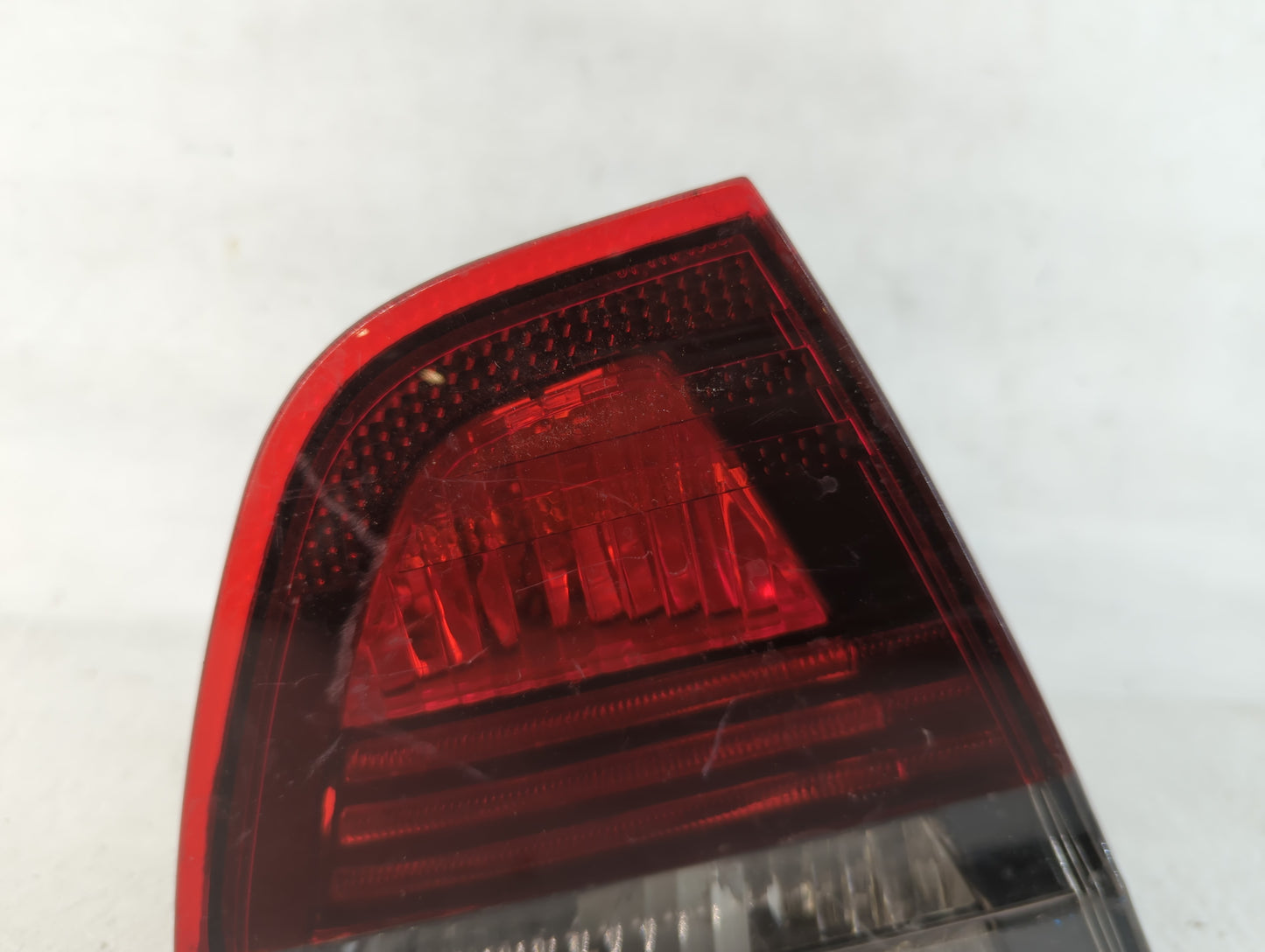 2007-2008 Bmw 328i Tail Light Assembly Driver Left OEM P/N:01857154 Fits Fits 2006 2007 2008 OEM Used Auto Parts - Oemusedau