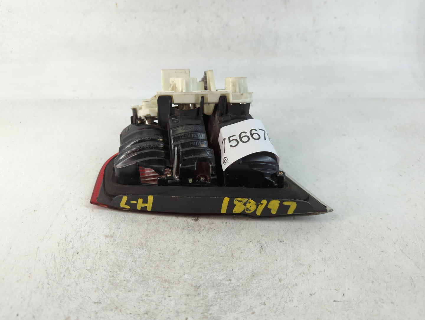 2007-2008 Bmw 328i Tail Light Assembly Driver Left OEM P/N:01857154 Fits Fits 2006 2007 2008 OEM Used Auto Parts - Oemusedau