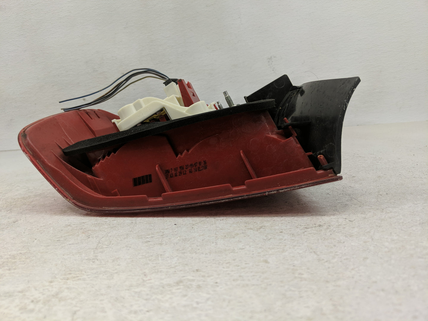 2007-2008 Bmw 335 Tail Light Assembly Passenger Right OEM P/N:7 161 956 Fits Fits 2006 2007 2008 OEM Used Auto Parts - Oemus