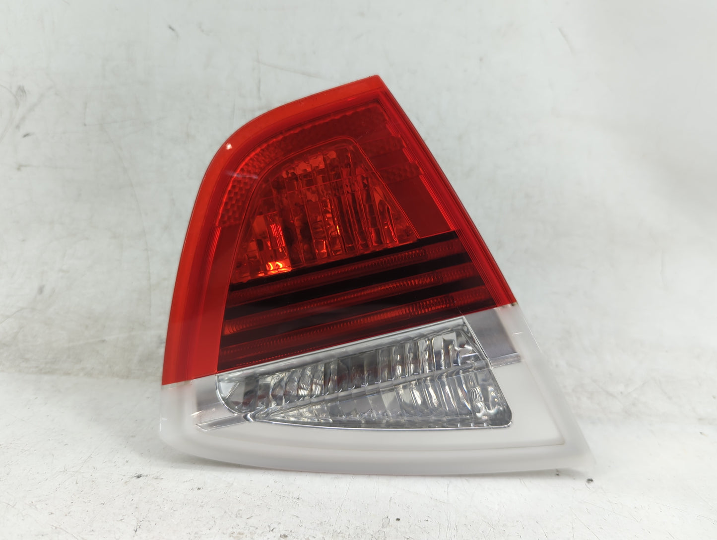 2007-2010 Bmw 335i Tail Light Assembly Passenger Right OEM P/N:6937459 Fits Fits 2007 2008 2009 2010 OEM Used Auto Parts - O