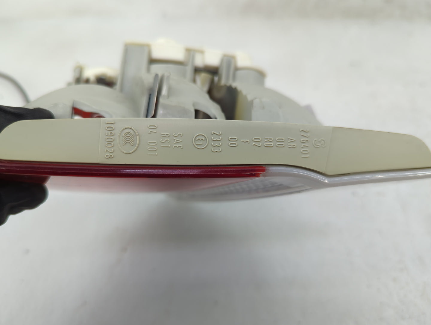 2007-2010 Bmw 335i Tail Light Assembly Passenger Right OEM P/N:6937459 Fits Fits 2007 2008 2009 2010 OEM Used Auto Parts - O