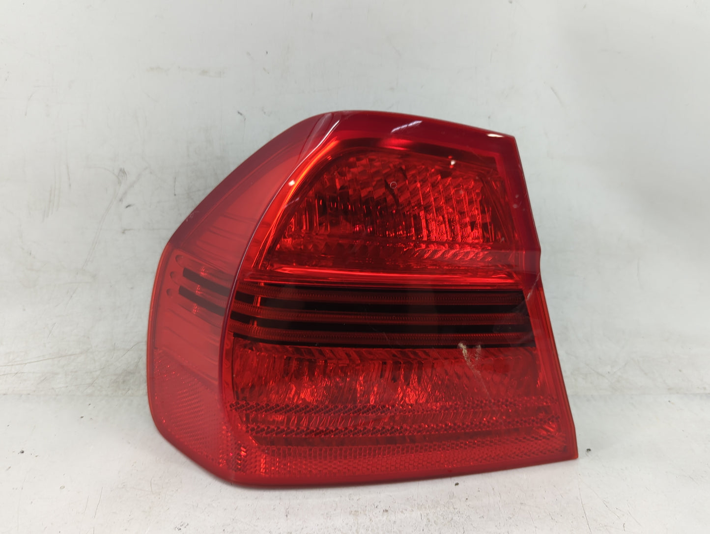 2007-2010 Bmw 335i Tail Light Assembly Passenger Right OEM P/N:276301L Fits Fits 2007 2008 2009 2010 OEM Used Auto Parts - O