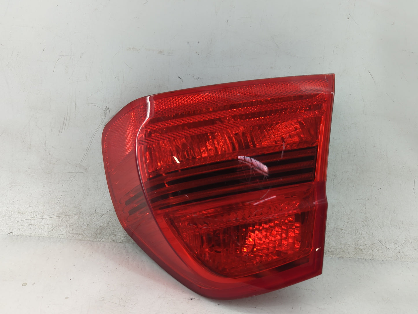 2007-2008 Bmw 335i Tail Light Assembly Passenger Right OEM P/N:7 161 956 Fits Fits 2006 2007 2008 OEM Used Auto Parts - Oemu