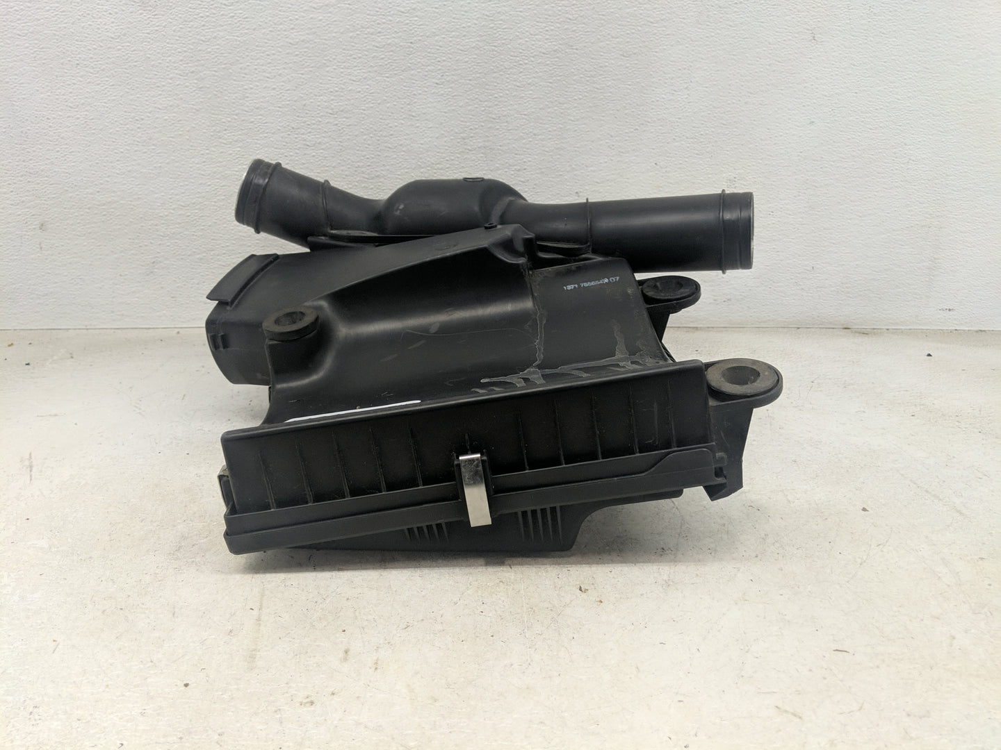 2007-2013 Bmw 335i Air Cleaner Intake-duct Hose Tube 1464733 - Oemusedautoparts1.com