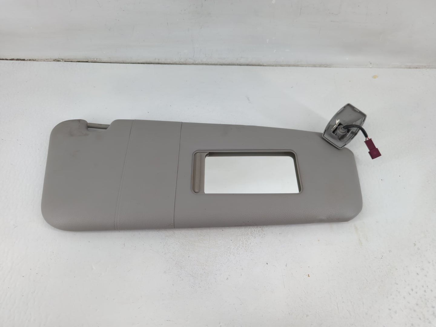 2008-2010 Bmw 528i Sun Visor Shade Replacement Passenger Right Mirror Fits Fits 2004 2005 2006 2007 2008 2009 2010 OEM Used 