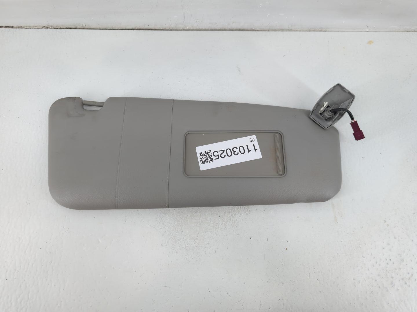 2008-2010 Bmw 528i Sun Visor Shade Replacement Passenger Right Mirror Fits Fits 2004 2005 2006 2007 2008 2009 2010 OEM Used 