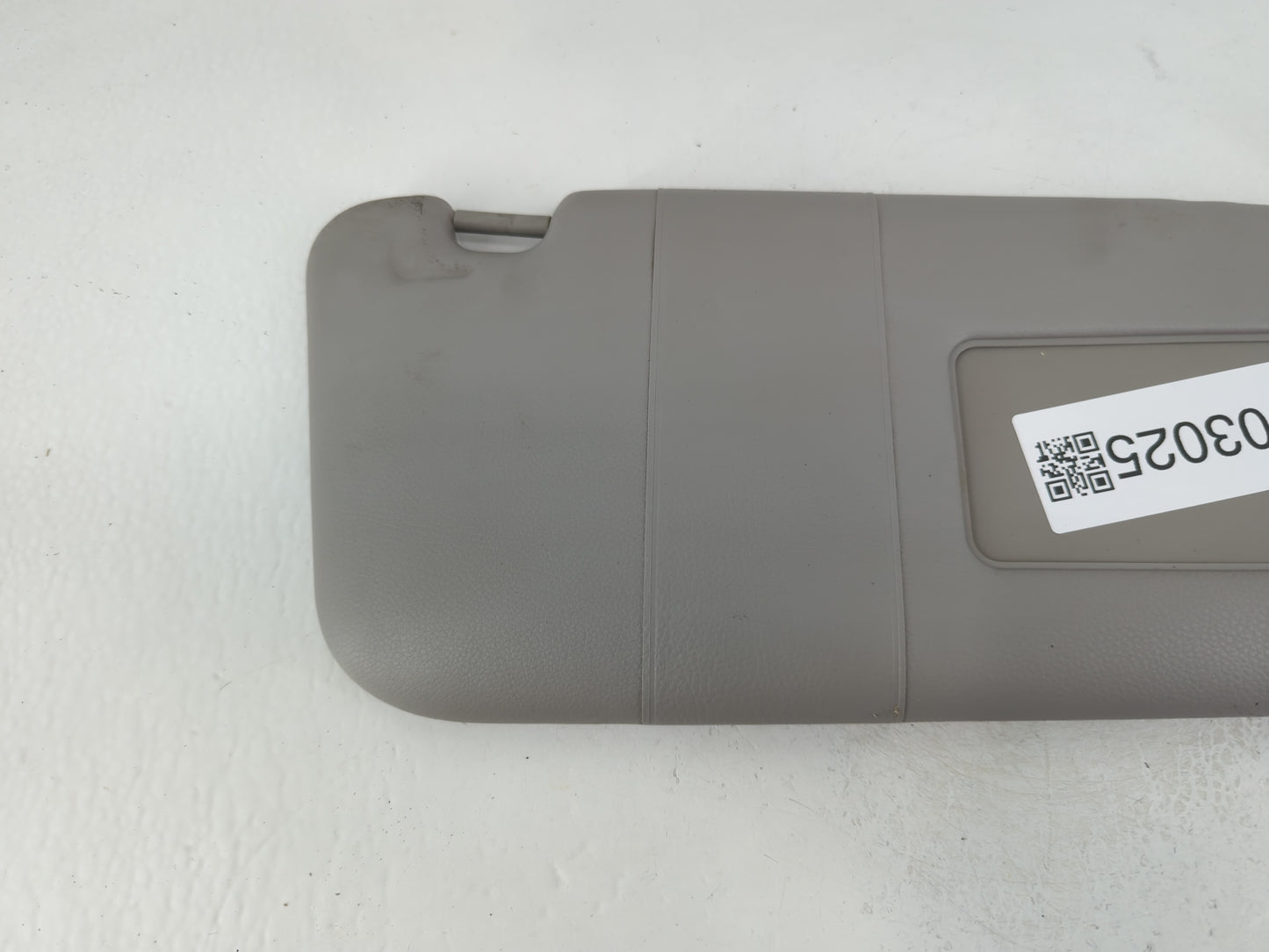 2008-2010 Bmw 528i Sun Visor Shade Replacement Passenger Right Mirror Fits Fits 2004 2005 2006 2007 2008 2009 2010 OEM Used 