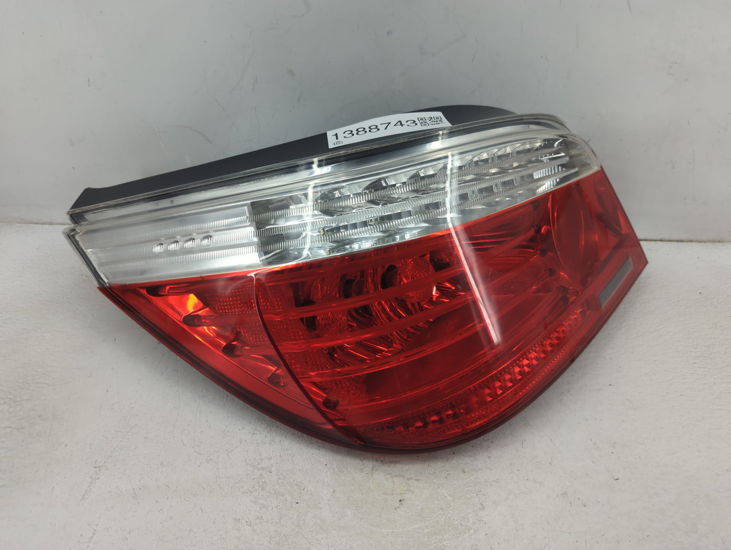 2008-2010 Bmw 528i Tail Light Assembly Driver Left OEM P/N:195 285-01 Fits Fits 2008 2009 2010 OEM Used Auto Parts - Oemused