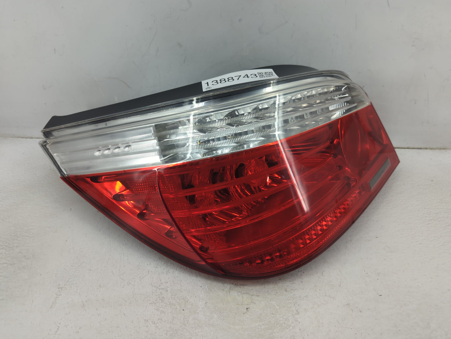2008-2010 Bmw 528i Tail Light Assembly Driver Left OEM P/N:195 285-01 Fits Fits 2008 2009 2010 OEM Used Auto Parts - Oemused