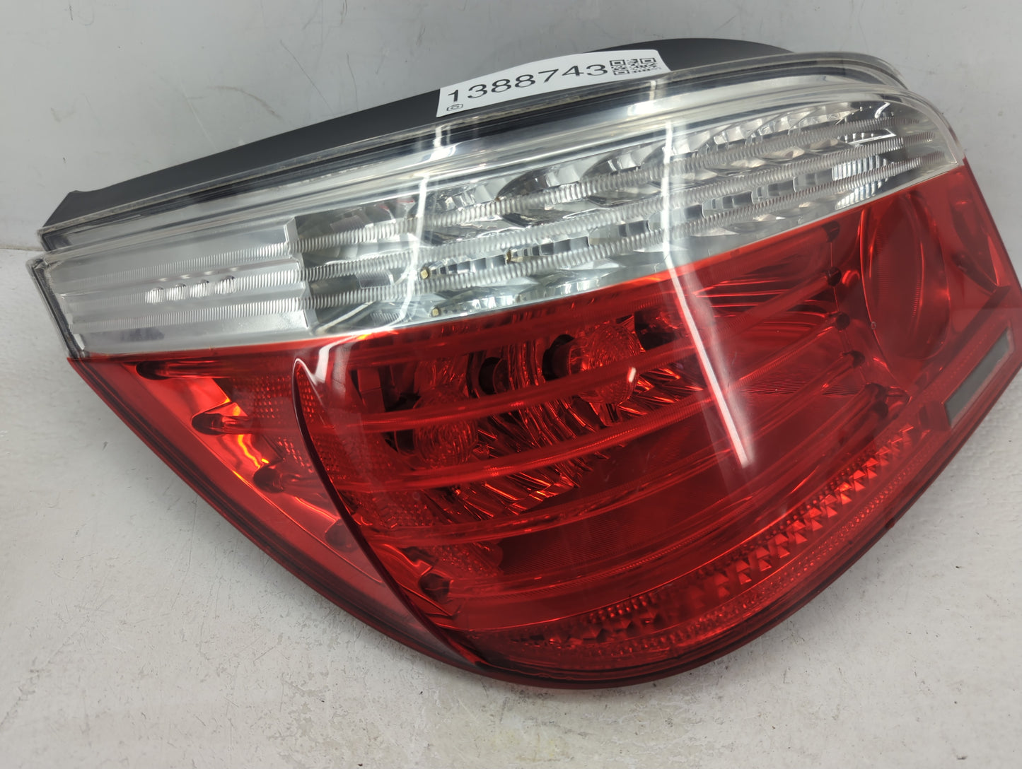 2008-2010 Bmw 528i Tail Light Assembly Driver Left OEM P/N:195 285-01 Fits Fits 2008 2009 2010 OEM Used Auto Parts - Oemused