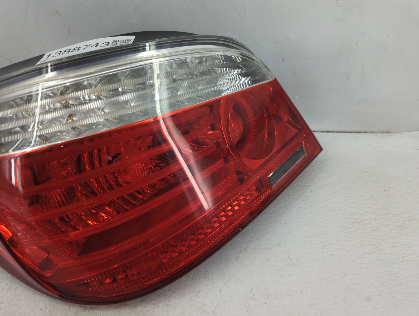 2008-2010 Bmw 528i Tail Light Assembly Driver Left OEM P/N:195 285-01 Fits Fits 2008 2009 2010 OEM Used Auto Parts - Oemused
