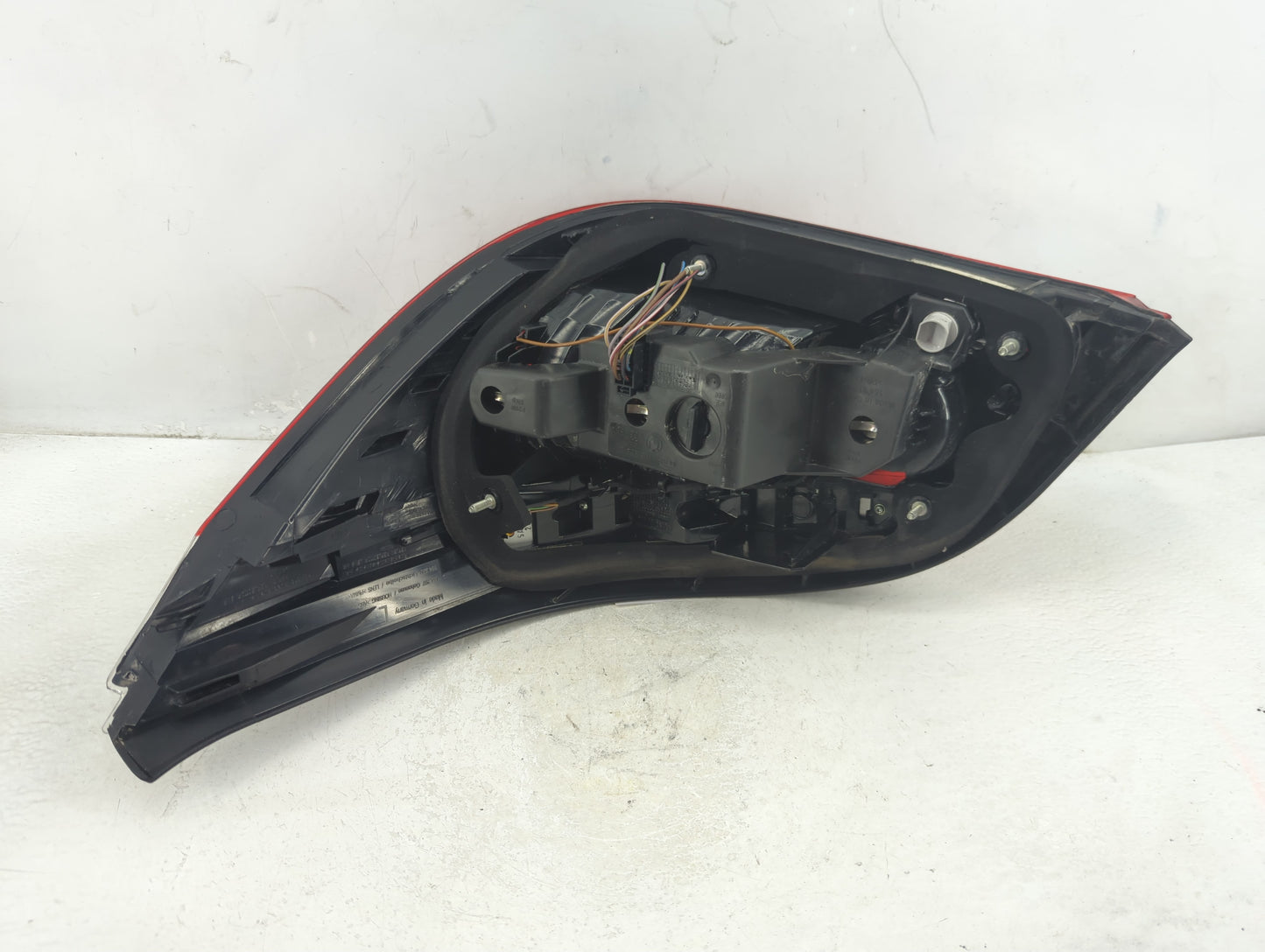 2008-2010 Bmw 528i Tail Light Assembly Driver Left OEM P/N:195 285-01 Fits Fits 2008 2009 2010 OEM Used Auto Parts - Oemused