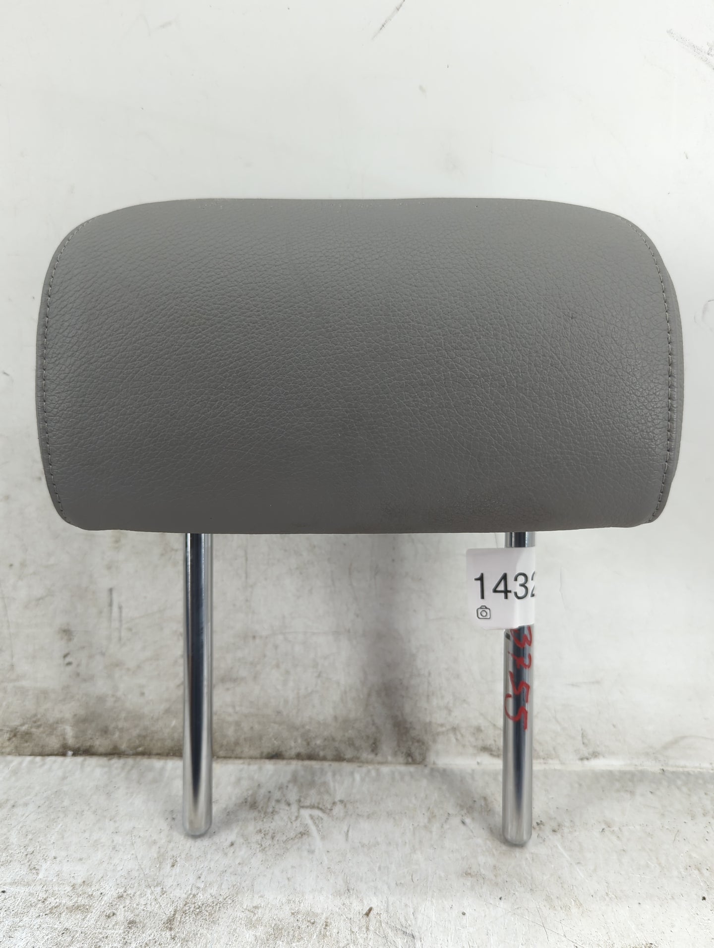 2008-2010 Bmw 528i Headrest Head Rest Rear Seat Fits Fits 2008 2009 2010 OEM Used Auto Parts - Oemusedautoparts1.com