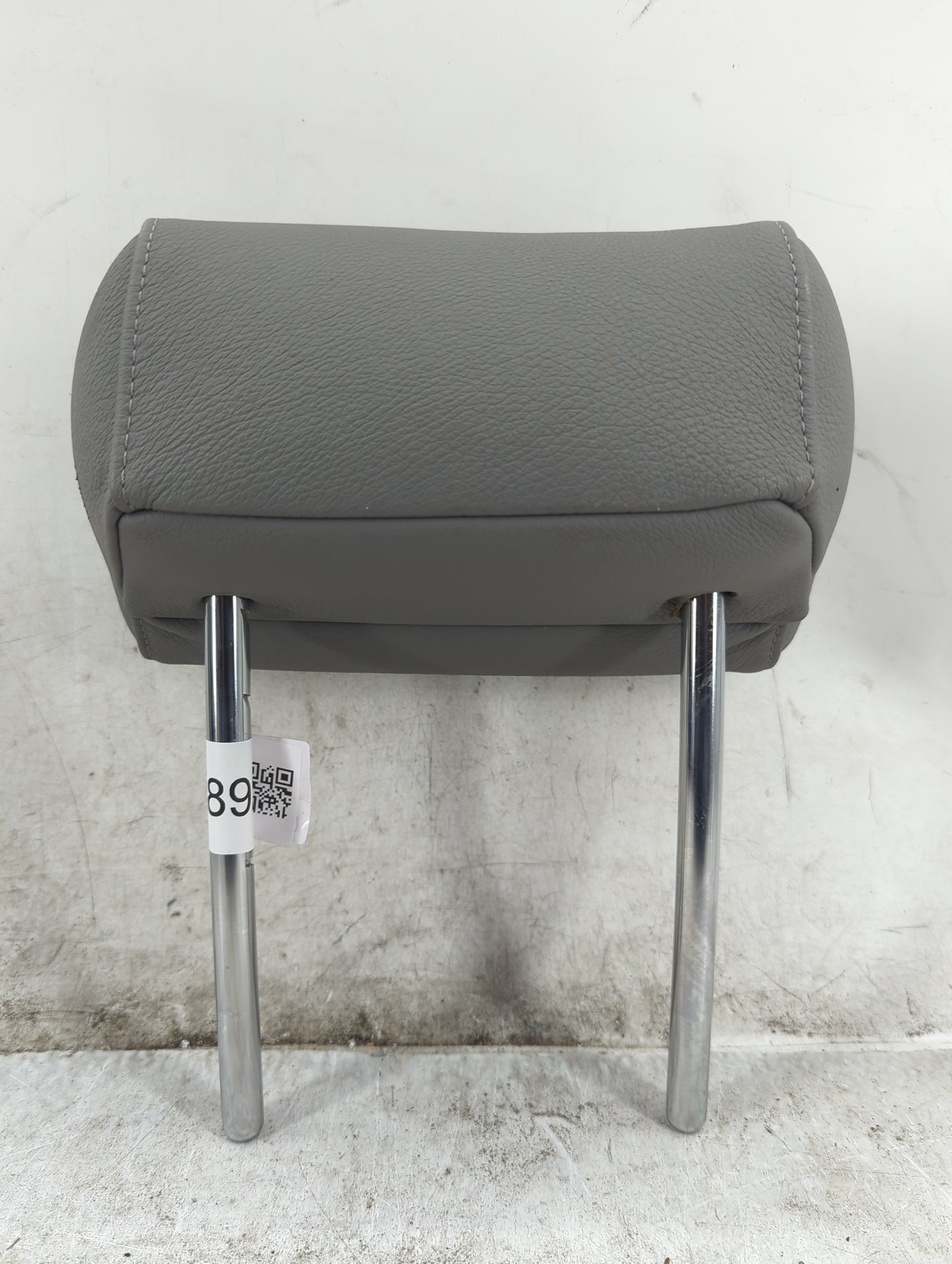 2008-2010 Bmw 528i Headrest Head Rest Rear Seat Fits Fits 2008 2009 2010 OEM Used Auto Parts - Oemusedautoparts1.com