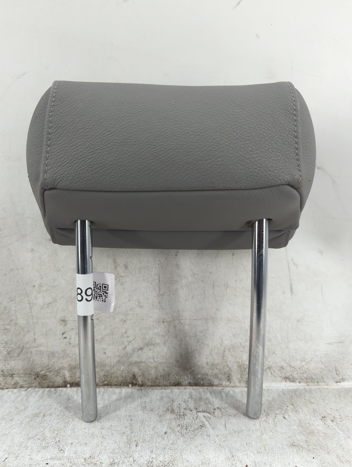 2008-2010 Bmw 528i Headrest Head Rest Rear Seat Fits Fits 2008 2009 2010 OEM Used Auto Parts - Oemusedautoparts1.com