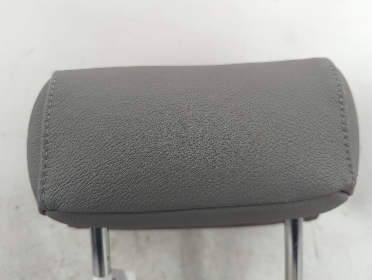 2008-2010 Bmw 528i Headrest Head Rest Rear Seat Fits Fits 2008 2009 2010 OEM Used Auto Parts - Oemusedautoparts1.com