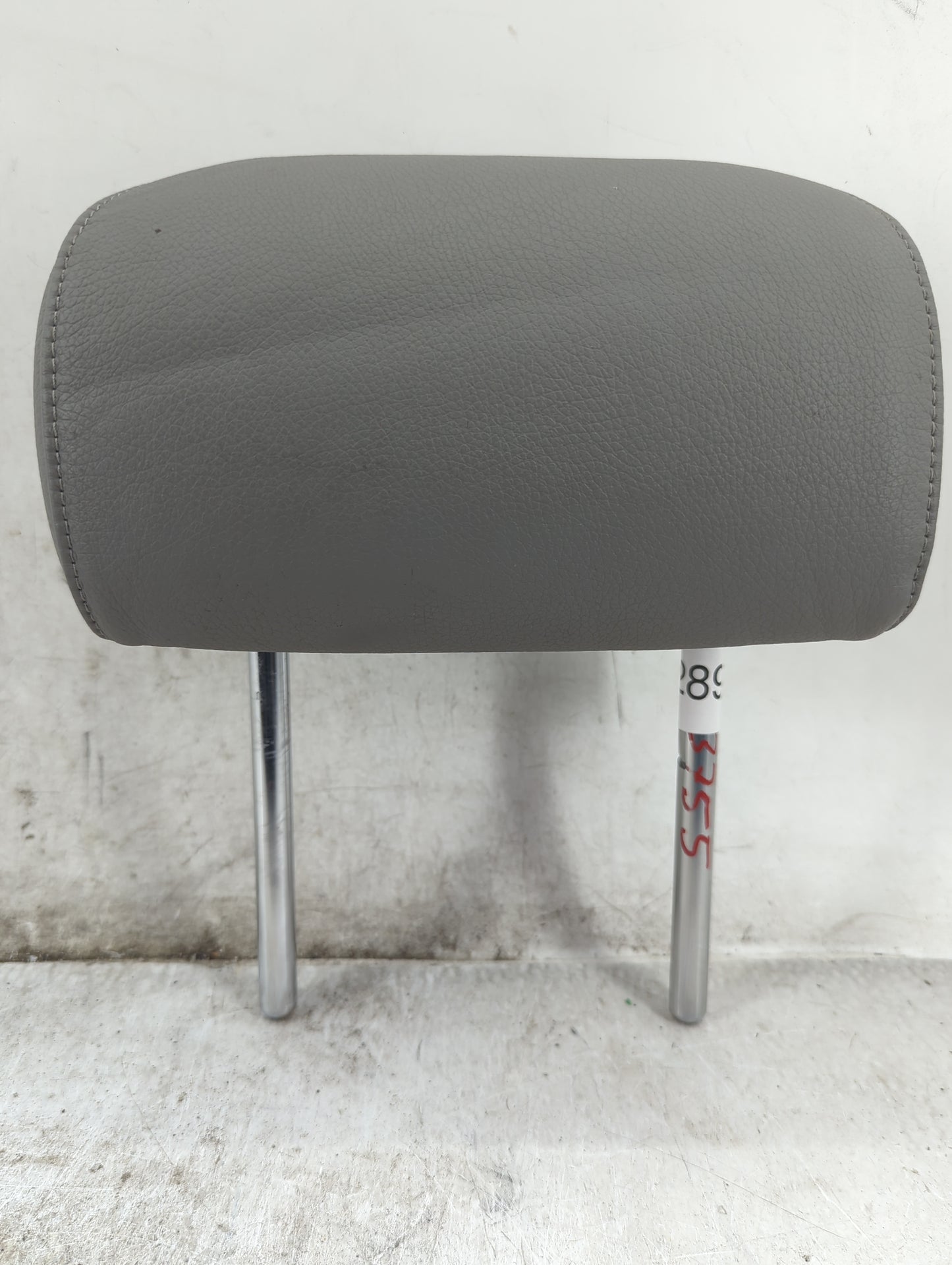 2008-2010 Bmw 528i Headrest Head Rest Rear Seat Fits Fits 2008 2009 2010 OEM Used Auto Parts - Oemusedautoparts1.com