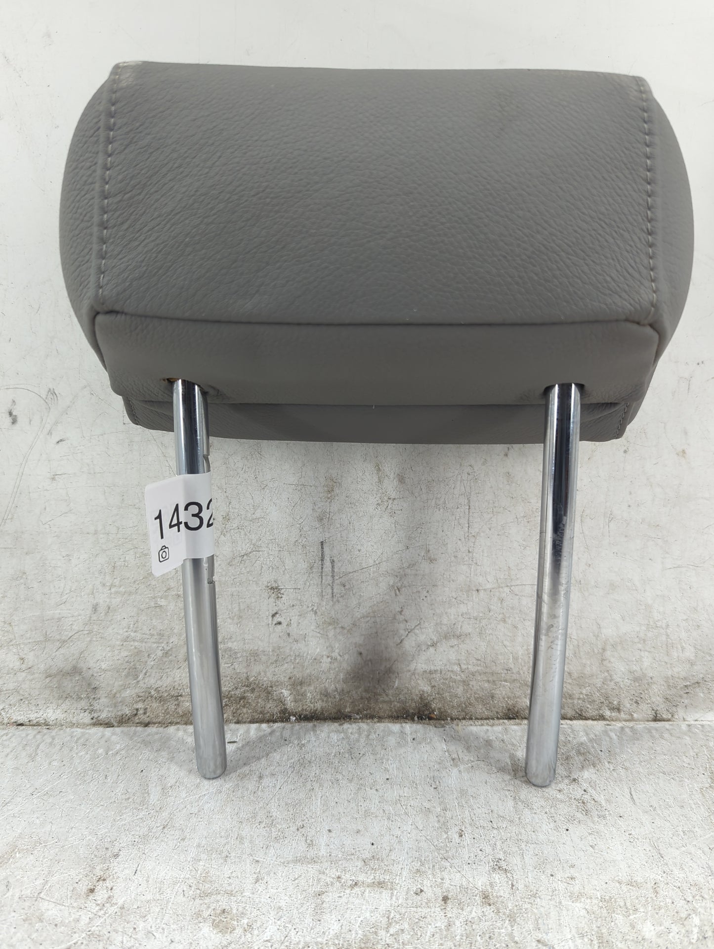 2008-2010 Bmw 528i Headrest Head Rest Rear Seat Fits Fits 2008 2009 2010 OEM Used Auto Parts - Oemusedautoparts1.com
