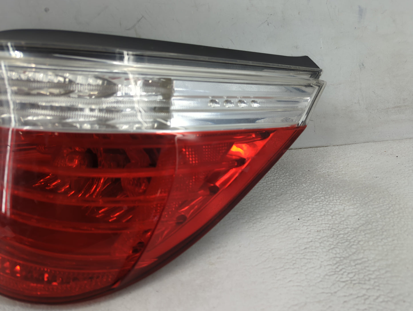 2008-2010 Bmw 528i Tail Light Assembly Passenger Right OEM P/N:195 285-02 Fits Fits 2008 2009 2010 OEM Used Auto Parts - Oem
