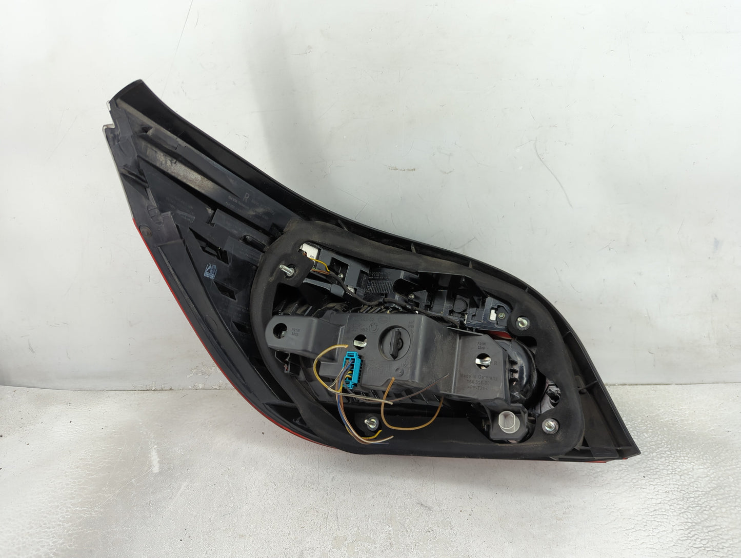 2008-2010 Bmw 528i Tail Light Assembly Passenger Right OEM P/N:195 285-02 Fits Fits 2008 2009 2010 OEM Used Auto Parts - Oem