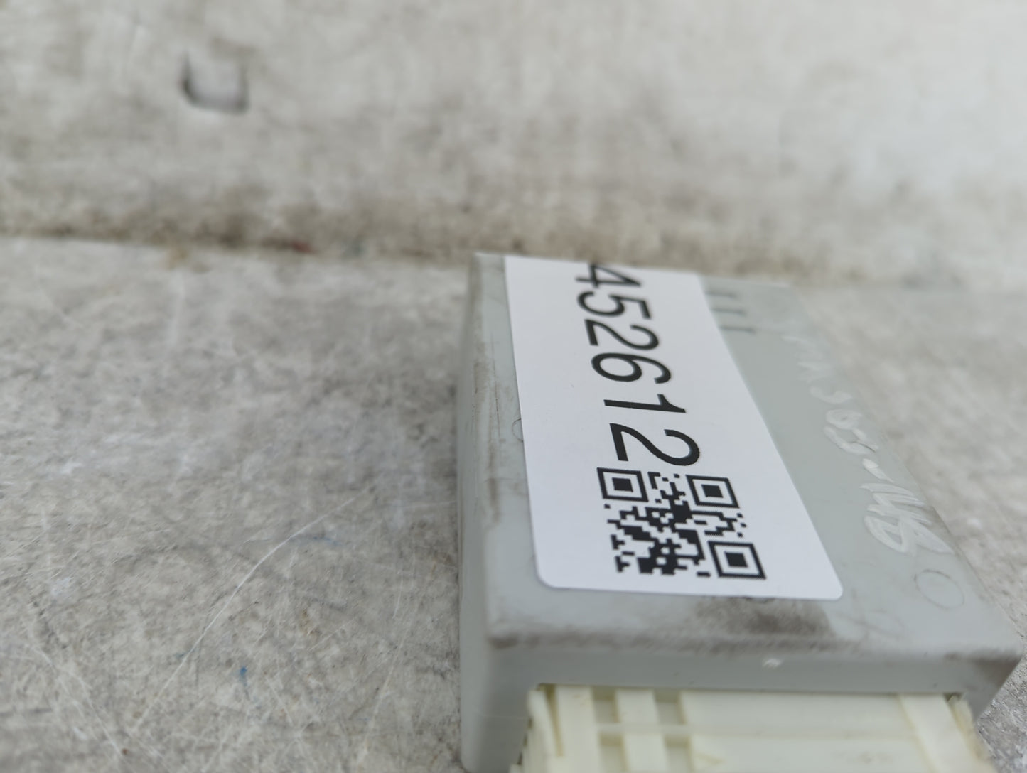 2008-2010 Bmw 528i Body Control Module Bcm Inner Cabin Fuse Box - Oemusedautoparts1.com