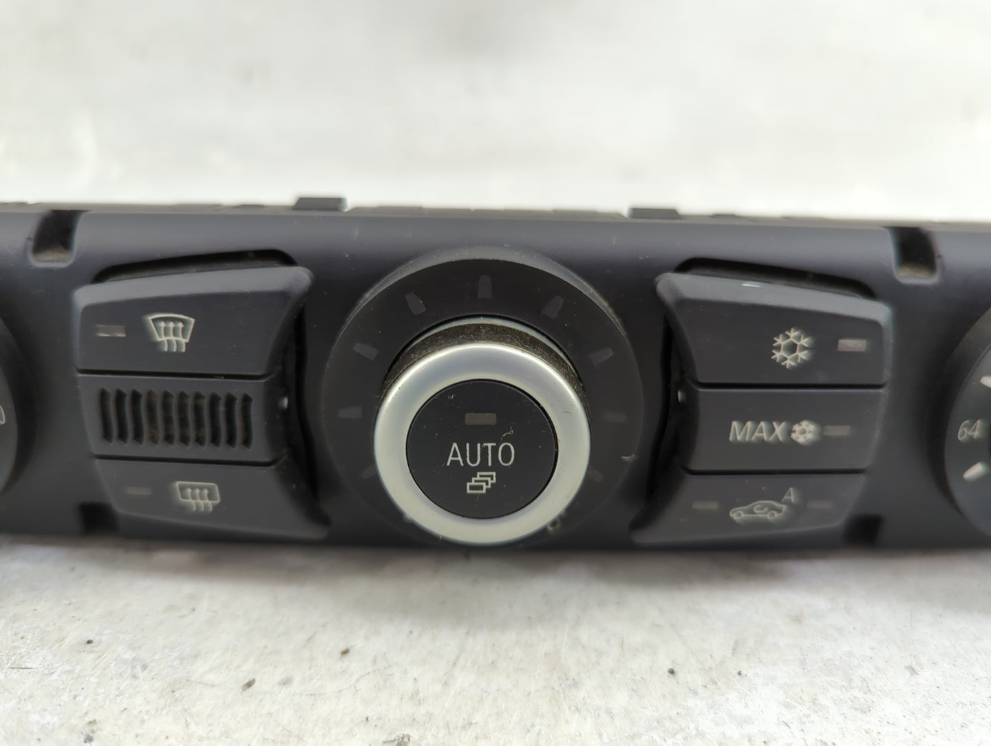2008-2010 Bmw 528i Climate Control Module Temperature AC/Heater Replacement P/N:9155643-01 Fits Fits 2008 2009 2010 OEM Used