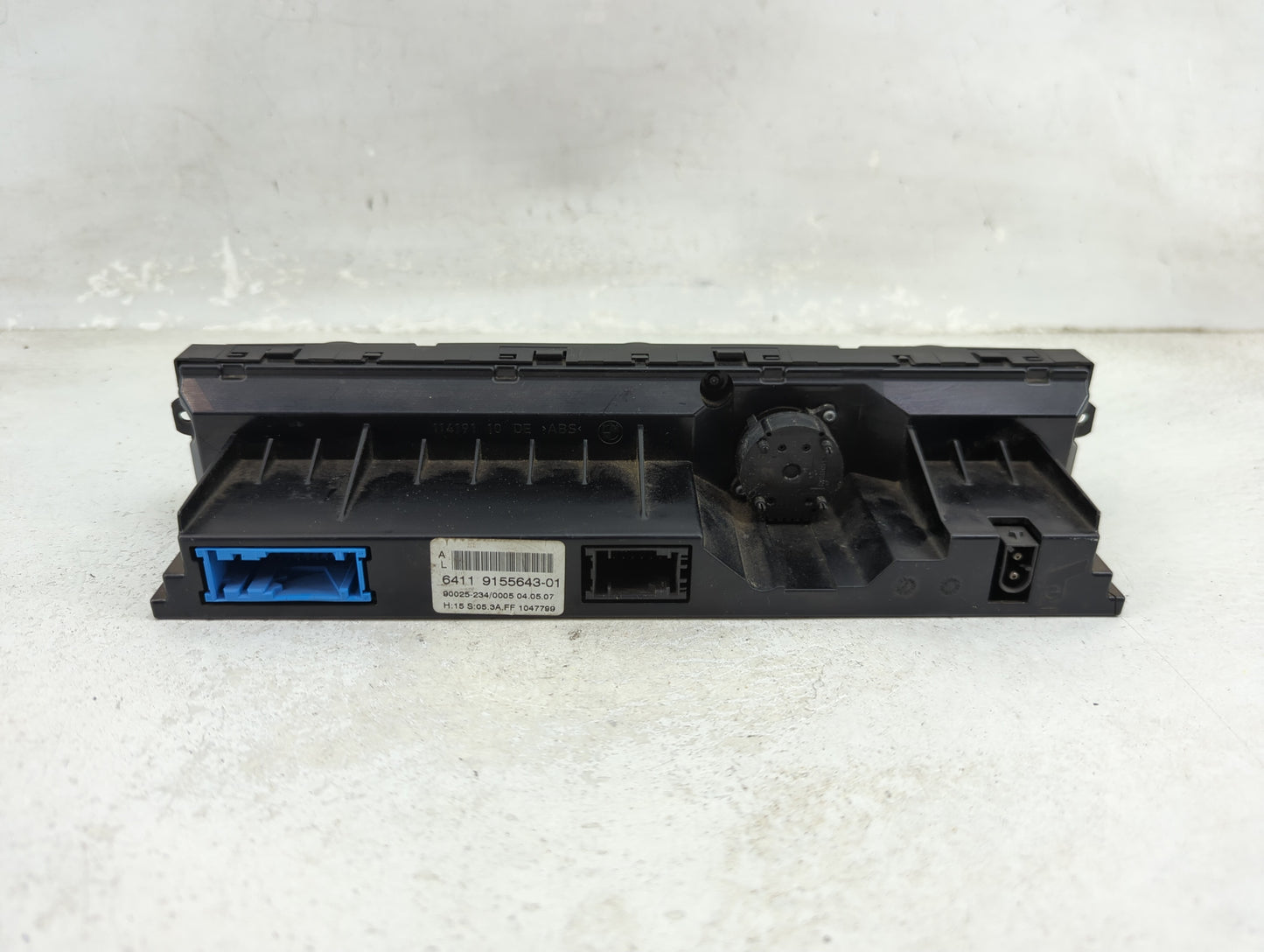 2008-2010 Bmw 528i Climate Control Module Temperature AC/Heater Replacement P/N:9155643-01 Fits Fits 2008 2009 2010 OEM Used